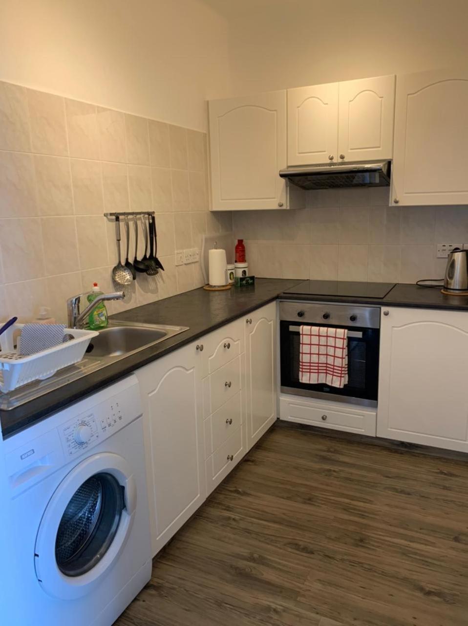 Kings Palace - Modern And Stylish 1 Bedroom Apartment Paphos Extérieur photo