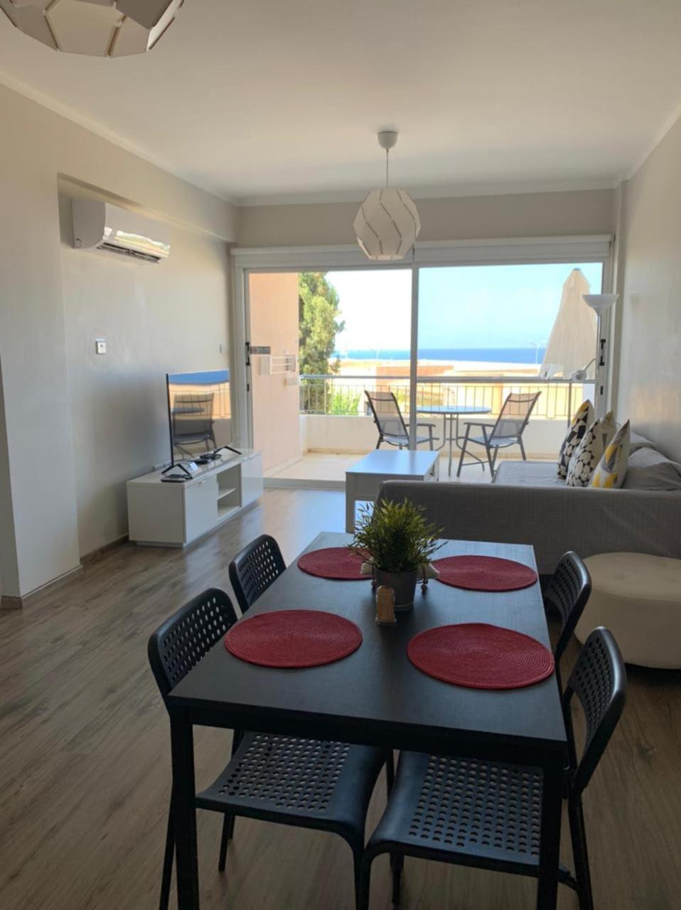 Kings Palace - Modern And Stylish 1 Bedroom Apartment Paphos Extérieur photo