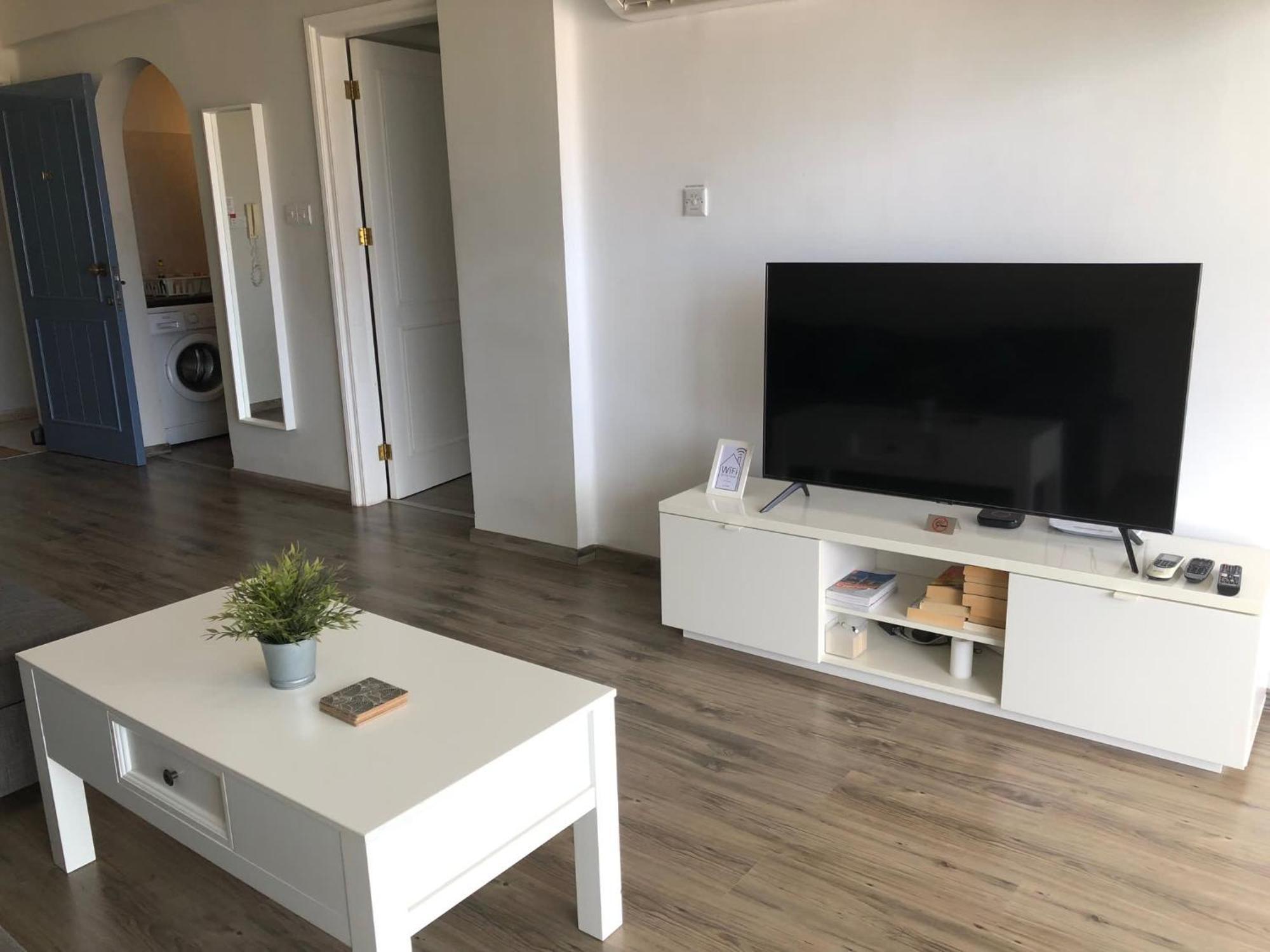 Kings Palace - Modern And Stylish 1 Bedroom Apartment Paphos Extérieur photo